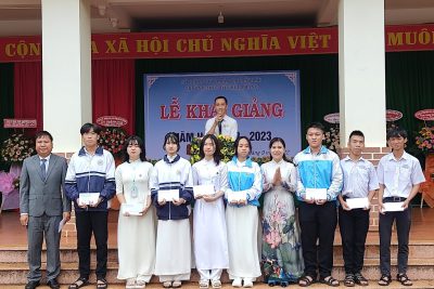 Trường THPT Tôn Đức Thắng tổ chức Lễ Khai giảng năm học 2022-2023