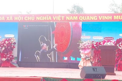 TRƯỜNG THPT SỐ 1 TÔN ĐỨC THẮNG TỔ CHỨC LỄ KHAI GIẢNG NĂM HỌC 2025-2026