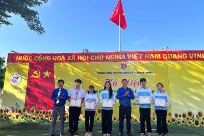 BCH Đoàn trường THPT Số 1 Tôn Đức Thắng tổ chức các hoạt động chào mừng 95 năm ngày thành lập Đoàn